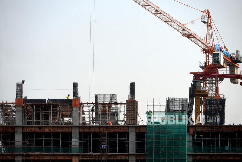 Pertumbuhan Ekonomi Indoensia. Pembangunan gedung bertingkat di Jakarta, Kamis (24/10/2019).