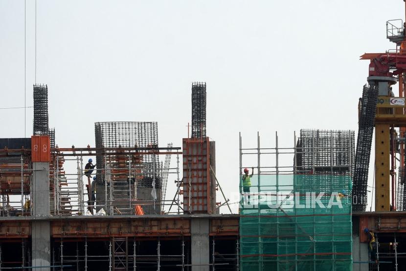 Pertumbuhan Ekonomi Indoensia. Pembangunan gedung bertingkat di Jakarta, Kamis (24/10/2019).
