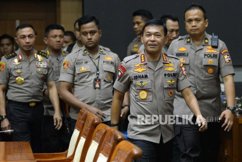 Calon Kapolri Komjen Pol Idham Azis bersiap untuk mengikuti uji kepatutan dan kelayakan dengan Komisi III DPR RI, Kompleks Parlemen, Senayan, Jakarta, Rabu (30/10).