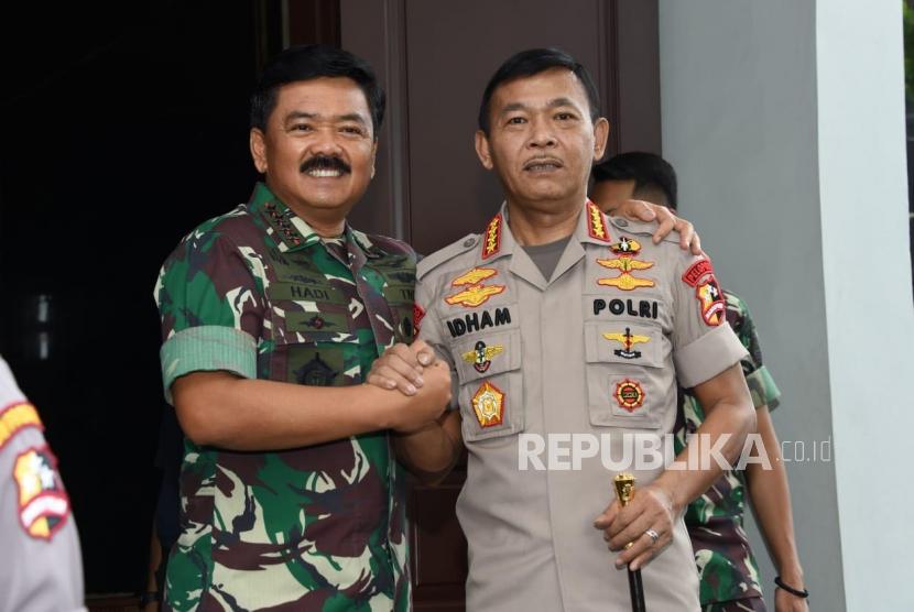 Panglima TNI Hadi Tjahjanto dan Kapolri Idham Aziz  (ilustrasi)