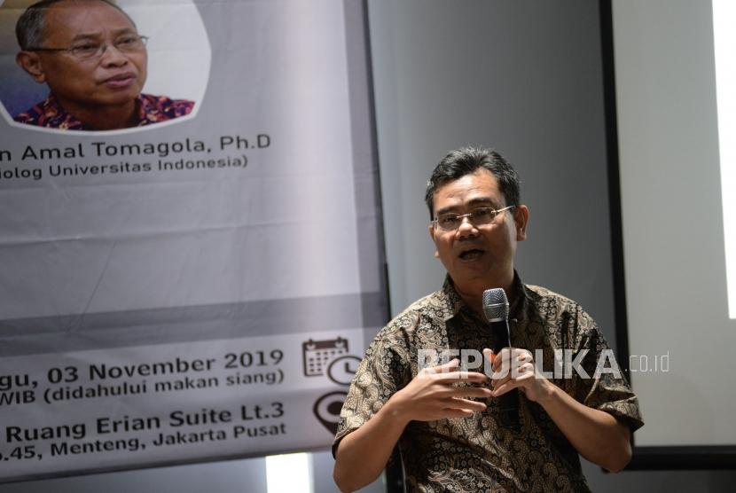 Direktur Eksekutif Lembaga Survei Indonesia (LSI) Djayadi Hanan memaparkan hasil survei nasional 