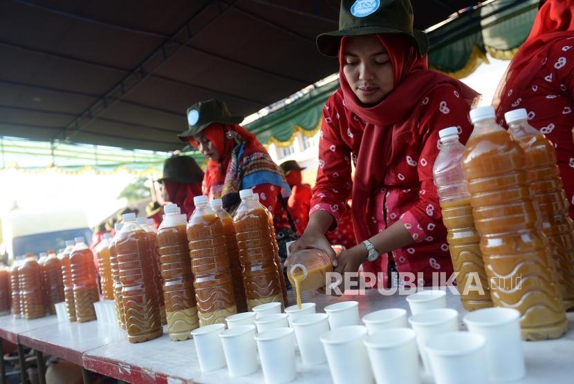 Permintaan jamu tradisional dari bahan baku rempah-rempah dan empon-empon di industri rumah tangga Kota Madiun, Jawa Timur, meningkat (Foto: ilustrasi jamu kemasan)