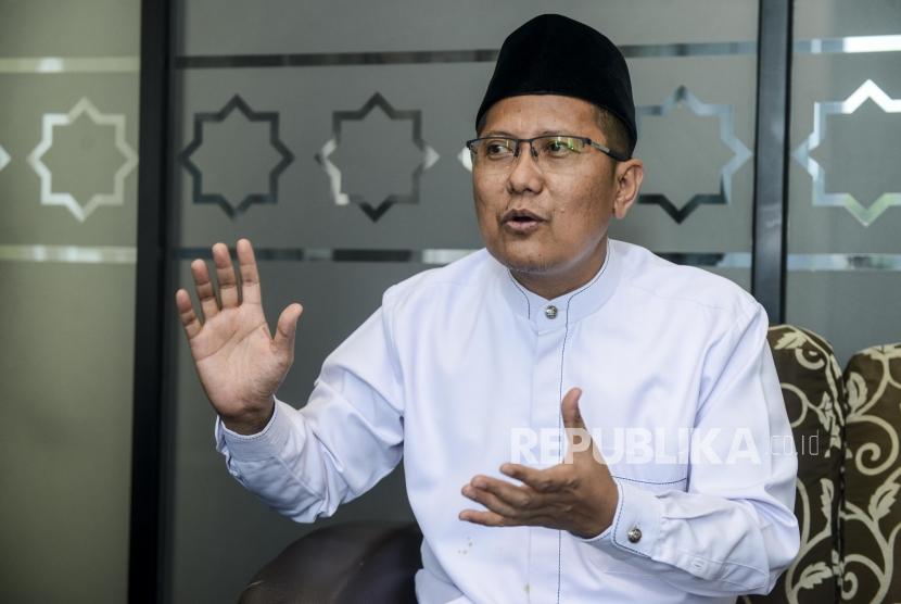 Ketua Majelis Ulama Indonesia (MUI) periode 2020-2025, KH Cholil Nafis, mengajak tokoh agama tetap fokus pembinaan umat