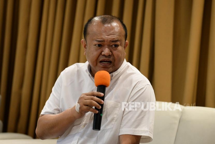 Pendiri Partai Nasdem Patrice Rio Capella memberikan keterangan pers terkait masalah terkini Partai Nasdem di Jakarta, Ahad (10/11).