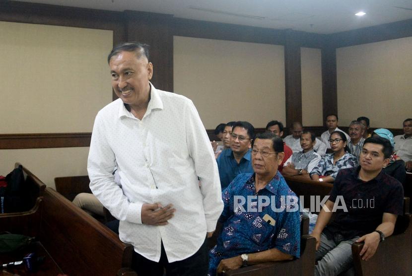 Terdakwa kasus korupsi e-KTP Markus Nari bersiap menjalani sidang pembacaan putusan di Pengadilan Tipikor, Jakarta, Senin (11/11).