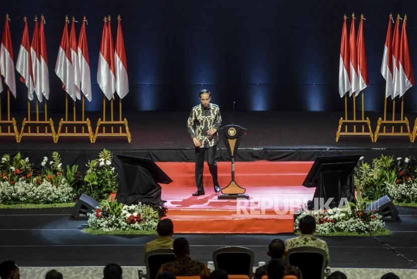 Presiden Joko Widodo meminta kepala daerah kurangi perda dalam acara Rapat Koordinasi Nasional (Rakornas) pemerintah pusat dan Forum Komunikasi Pimpinan Daerah (Forkopimda) 2019 di Sentul International Convention Center, Bogor, Jawa Barat, Rabu (13/11).