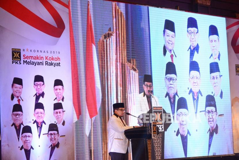 Ketua Majelis Syuro PKS Salim Assegaf Aljufrie menyampaikan sambutan saat pembukaan Rapat Koordinasi Nasional (Rakornas) PKS 2019 di Hotel Grand Pancoran, Jakarta Kamis (14/11).