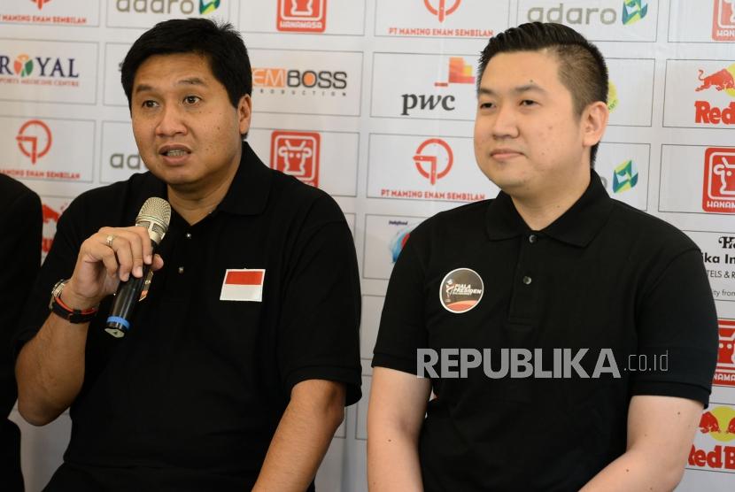  Ketua Organizing Committee Piala Wali Kota Solo 2021, Cahyadi Wanda (kanan).