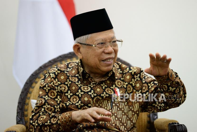 Wakil Presiden KH Ma'ruf Amin saat menerima silahturahmi tim Republika di Kantor Wapres, Jakarta, Selasa (19/11).