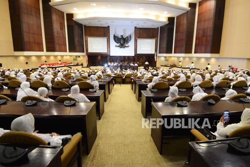 Suasan saat acara Rakernas Ikatan Persaudaraan Haji Indonesia (IPHI) di Gedung Nusantara V, komplek DPR MPR,  Senayan, Jakarta, Sabtu (30/11).
