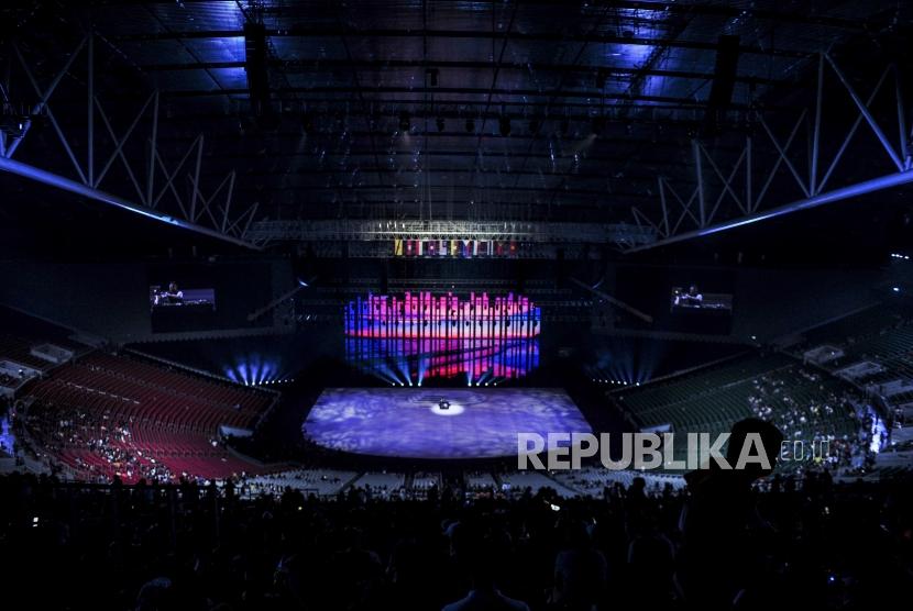 Presiden Filipina Rodrigo Duterte membuka SEA Games 2019 di Phillipine Arena, Bulacan, Filipina, Sabtu (30/11).