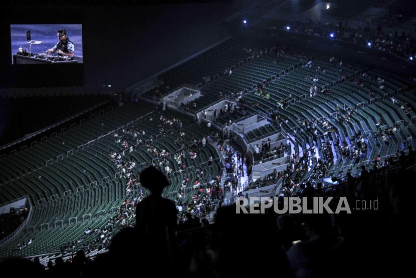 Suasana bangku penonton jelang pembukaan ajang perhelatan Sea Games 2019 di Stadion Phillipine Arena, Bulacan, Filipina, Sabtu (30/11).