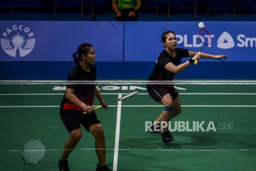 Pebulutangkis Indonesia Siti Fadia Silva Ramadhanti dan Ribka Sugiarto.