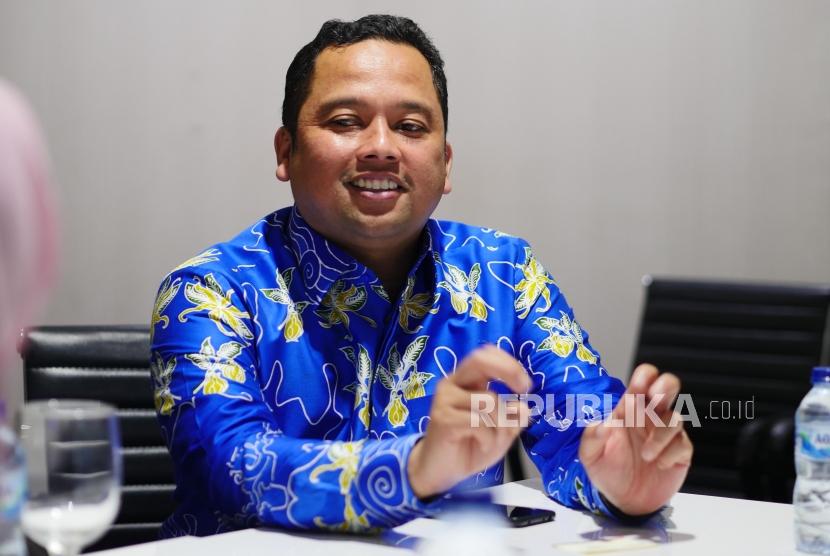 Walikota Tangerang Arief R Wismansyah, berbicara kepada wartawan usai pembukaan acara Rapat Koordinasi Komisariat Wilayah III Asosiasi Pemerintah Kota Seluruh Indonesua (APEKSI) 2019 di Tangerang, Banten, Kamis (5/12).