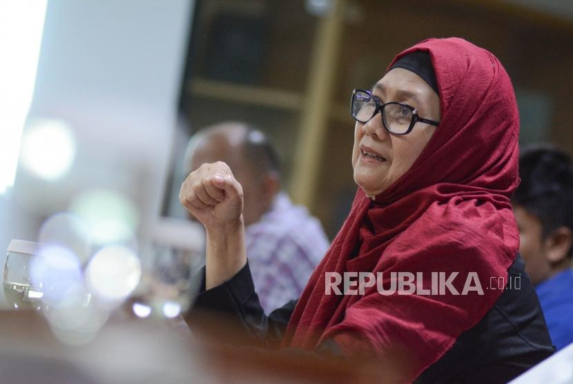 Siswi Indonesia di Jeddah Lestarikan Tari Pasambahan Sumatra. Pendiri Sekolah Darul Ulum Jeddah Elly.