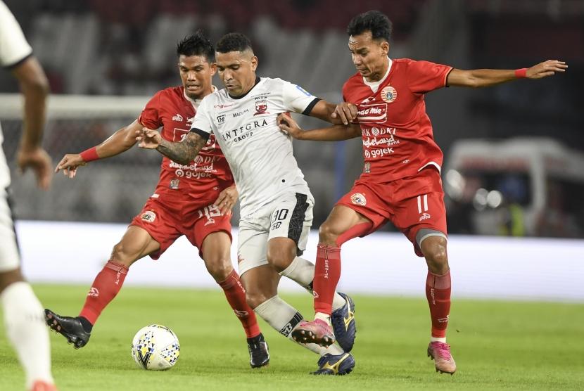 Persija saat menghadapi Madura United dalam pertandingan Liga 1 2019 di Stadion Utama Gelora Bung Karno, Senayan, Jakarta.