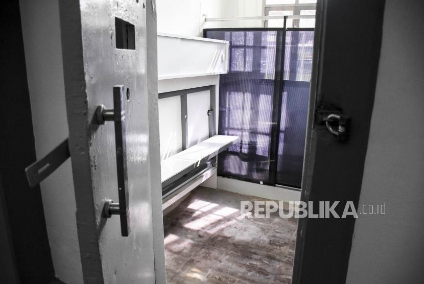 Suasana salah satu kamar tahanan yang telah direnovasi di Lembaga Pemasyarakatan (Lapas) Kelas 1 Sukamiskin, Jalan A. H. Nasution, Kota Bandung. (ilustrasi)