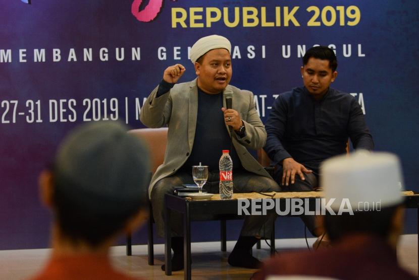 Ustadz Fahmi Salim menyampaikan tausiyah di acara Festival Republik 2019 di Masjid Agung At-Tin, Jakarta, Jumat (27/12).