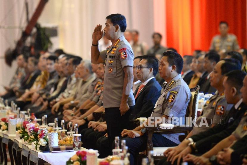 Ini Tiga Arahan Khusus Kapolri ke Kapolda Baru. Foto: Kapolri Jenderal Pol Idham Aziz memberikan hormat saat menghadiri Rapat Pimpinan (Rapim) Polri Tahun 2020 di Jakarta, Rabu (29/1).