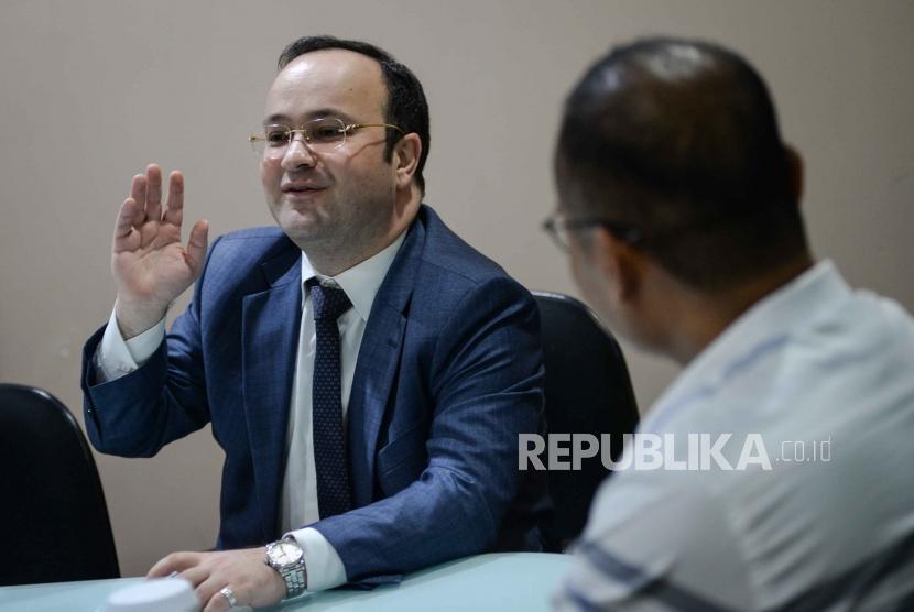 Duta Besar Negara Azerbaijan untuk Indonesia Jalal Mirzayev berkunjung ke kantor Republika, Jalan Warung Buncit, Jakarta, Rabu (29/1).