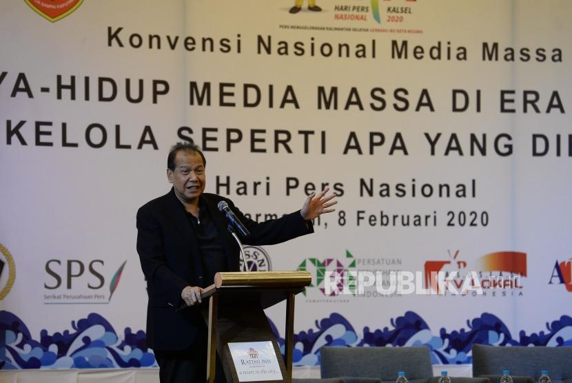 Chairman CT Crop Chairul Tanjung memberikan paparan dalam konvensi nasional media massa dalam rangkaian Hari Pers Nasional (HPN) 2020 di Banjarmasin, Kalimantan Selatan, Sabtu (8/2).