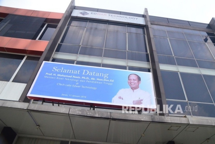 Klinik CTECH Lab Edwar Technologi milik Warsito Taruno di Tangerang Selatan, Senin, (11/1).  (foto : MgROL_54)