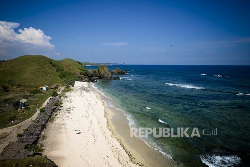 Pemandangan di kawasan Pantai Seger, Mandalika, Lombok.  (Republika/Wihdan Hidayat)