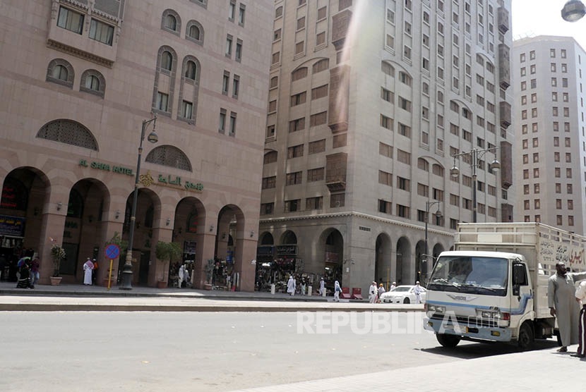 Deretan gedung hotel di kawasan Markaziah, Madinah. Jamaah Umroh Keluhkan Pelayanan Karantina di Arab Saudi