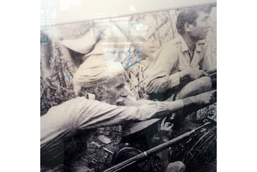Tentara Gurkha bertempur di Surabaya pada tanggal 10 November 1945.