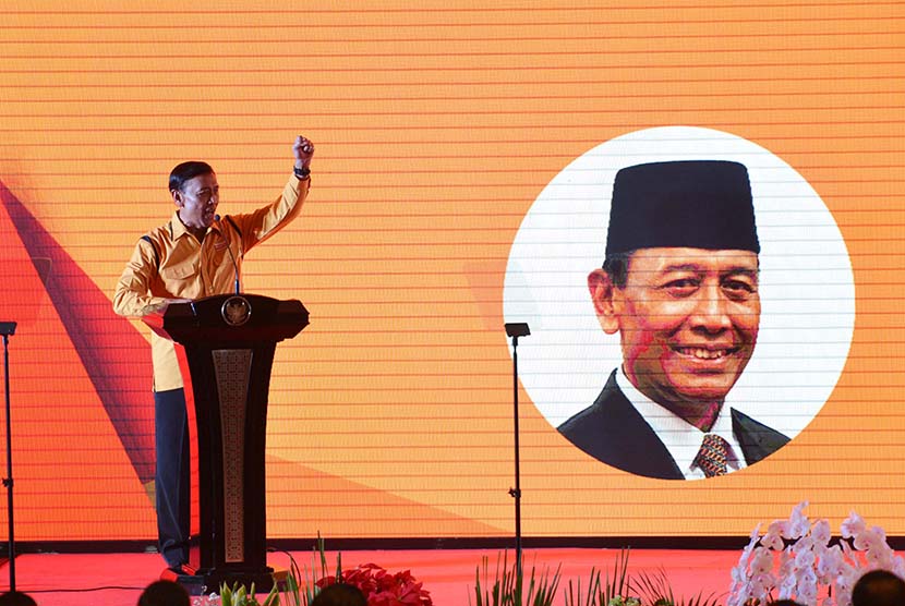 Ketua Umum Partai Hanura Wiranto memberikan pidato dalam acara pembukaan Munaslub 2016 Partai Hanura di Jakarta, Rabu (21/12).