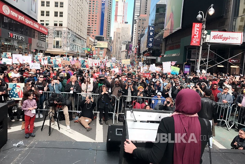 Lebih dari 10 ribuan warga New York ikuti 'Today, I am a Muslim, Too'