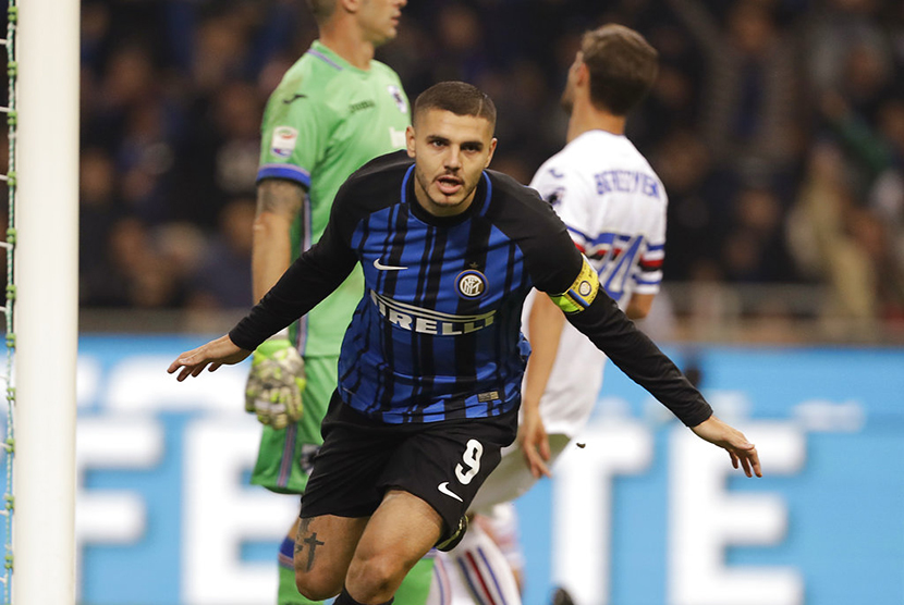  Selebrasi pemain Inter Milan Mauro Icardi setelah menjebol gawang Sampdoria dalam laga Seri A di Stadion San Siro, Milan, Rabu (25/10) dini hari WIB.