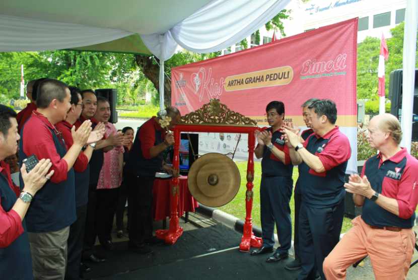 Kick Off Pasar Murah AGP dengan resmi di buka oleh Bapak Teuku Asikin Husein selaku senior AGP dan direksi - direksi dan senior AGP lainnya.