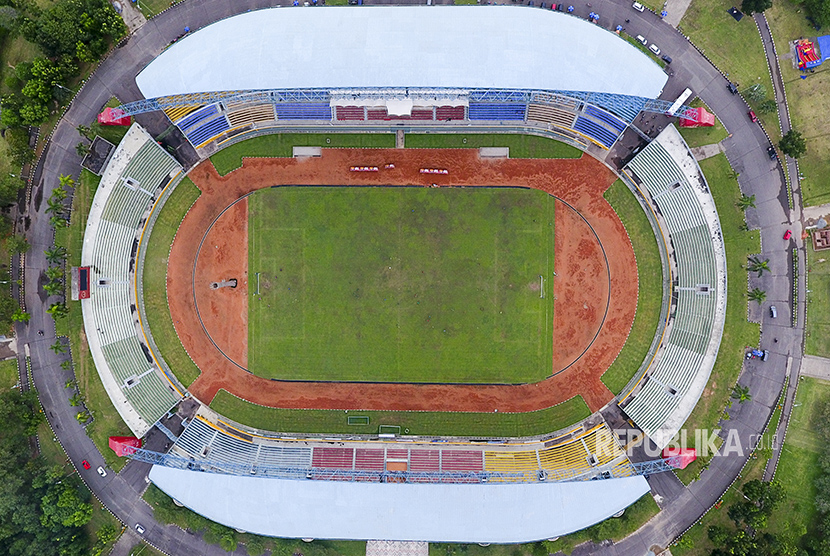 Foto aerial stadion Gelora Sriwijaya Jakabaring (GSJ) yang berada di kompleks olahraga Jakabaring Sport City (JSC), Palembang, Sumatra Selatan.