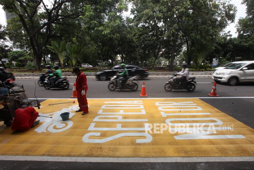 Sepeda motor diperbolehkan kembali melintasi kawasan  Jalan MH. Thamrin - Merdeka Barat.
