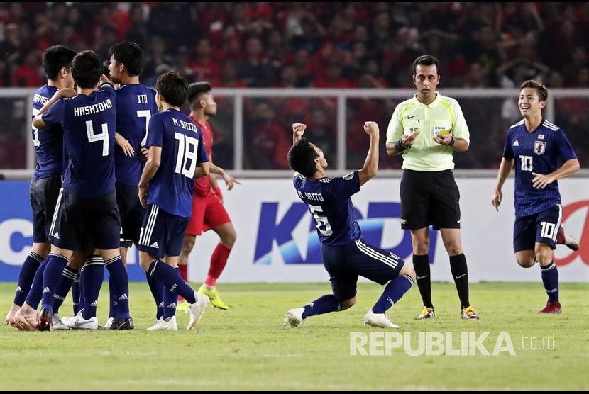   Timnas Jepang lolos ke Piala Dunia U-20 2019 setelah mengalahkan Indonesia dalam babak perempat final Piala Asia U-19 di Stadion Utama Gelora Bung Karno, Senayan, Jakarta, Ahad (28/10).