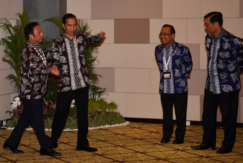 President Joko Widodo (second left) and President of Palau Tommy Remengesau (left) hold bilateral meeting on sidelines of Our Ocean Conference 2018 in Nusa Dua, Bali, Monday (Oct 29). 