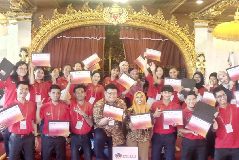 Penutupan ASEAN Youth Interfaith Camp (AYIC) di Puri den Bencingah, Klungkung, Bali, Sabtu (3/11).