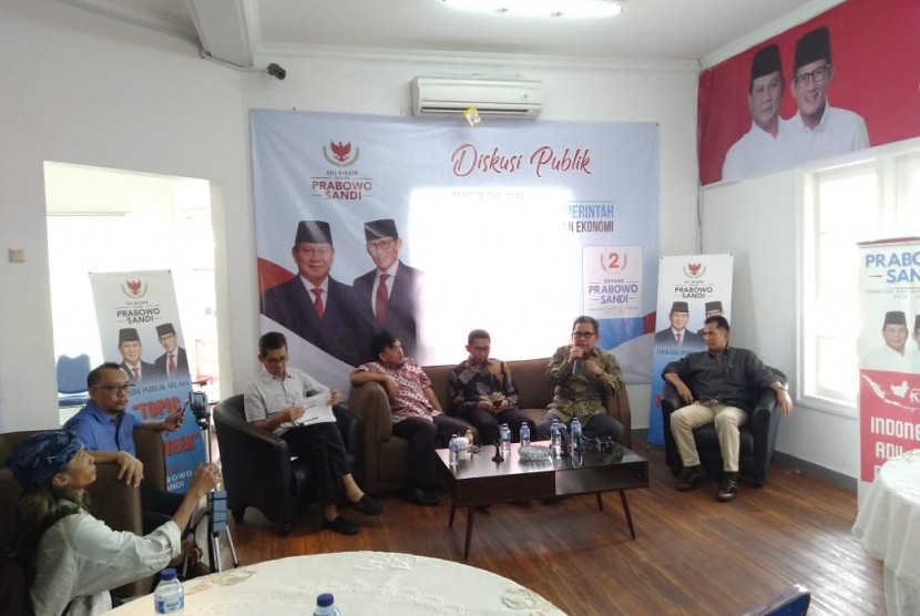 Diskusi Publik Timses Prabowo-Sandi di Menteng, Jakarta Pusat, Selasa (27/11). 