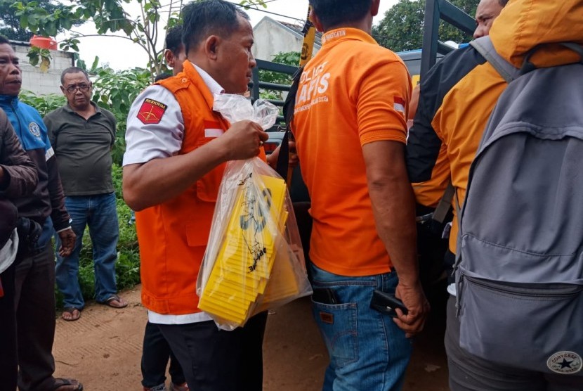 Pihak kepolisian Jawa Barat menggelar rekonstruksi kasus pembunuhan Dufi, di Bojong Kulur, Kabupaten Bogor, Senin (10/12). 