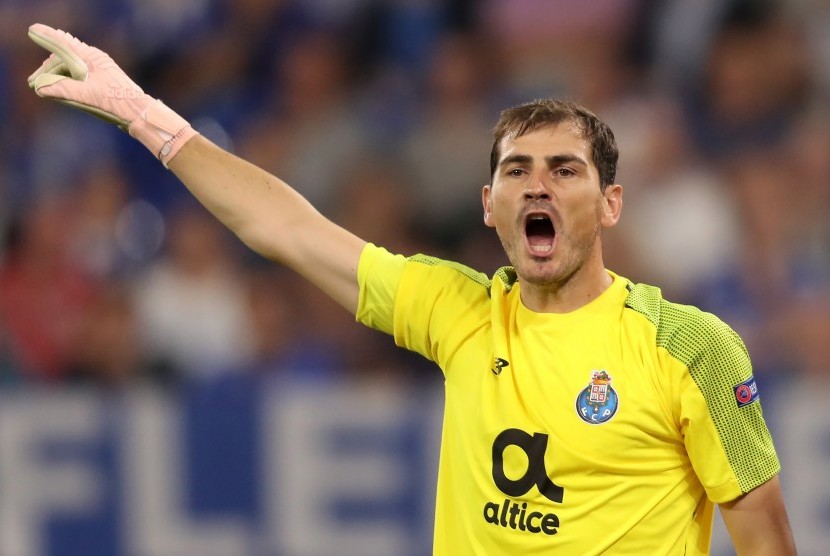 Penjaga gawang FC Porto Iker Casillas 