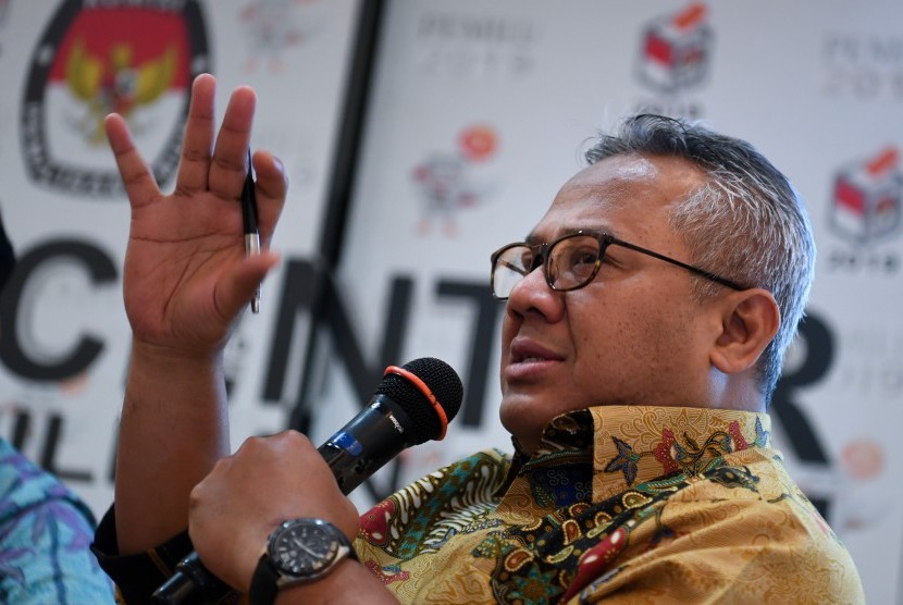 Ketua KPU Arief Budiman menjadi pembicara dalam diskusi publik yang diprakarsai Network for Democracy and Electoral Integrity (Netgrit) di Media Center KPU, Jakarta, Senin (17/12/2018).