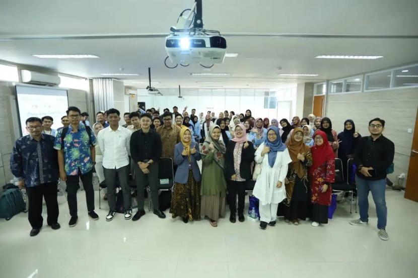 19 mahasiswa asing dari negara Malaysia dan Brunei Darussalam mengikuti kegiatan First Unisba Global Students Motion (UGEO) 2023.