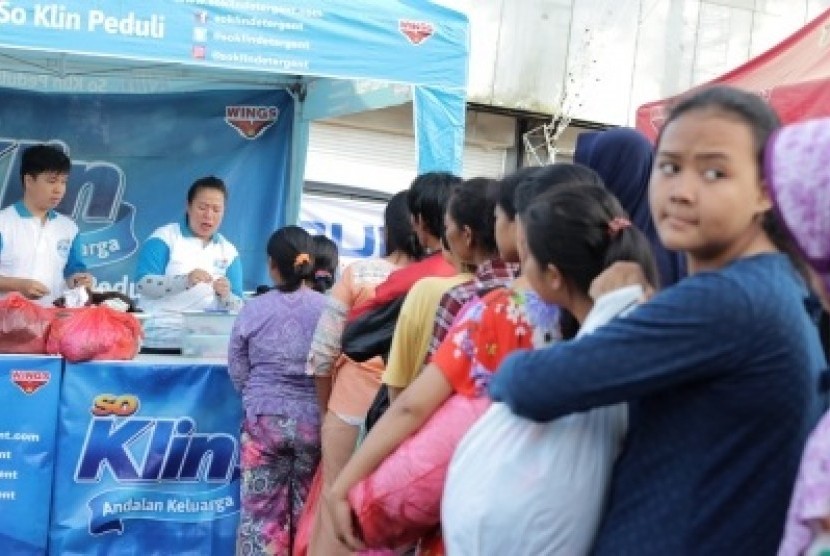 Mobil Cuci So Klin yang siap membantu menjaga kebersihan baju para pengungsi akibat tsunami di Serang, Banten beberapa waktu lalu. 