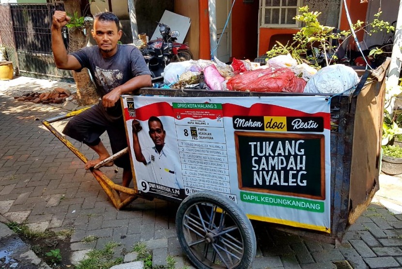 Calon legislatif (Caleg) PKS Kota Malang 3, Dwi Hariyadi bekerja sebagai tukang sampah.