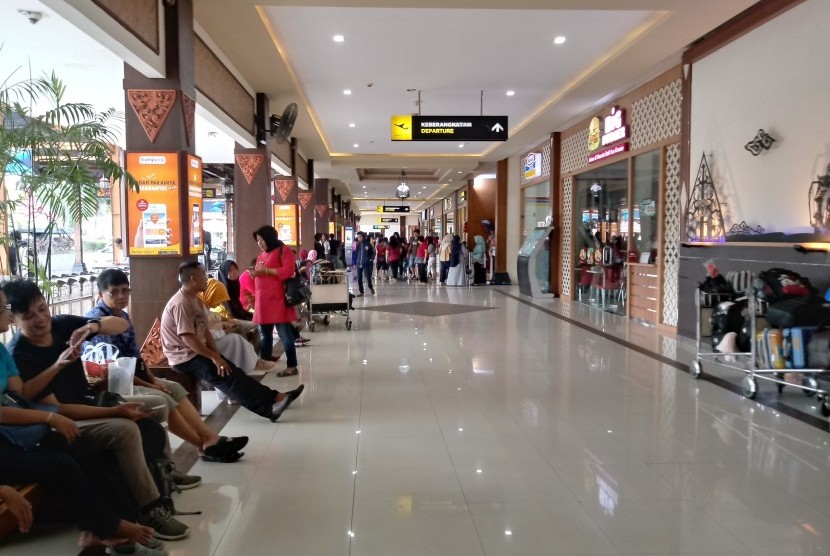 Suasana di Bandara Internasional Adisutjipto Yogyakarta, Selasa (05/02). 
