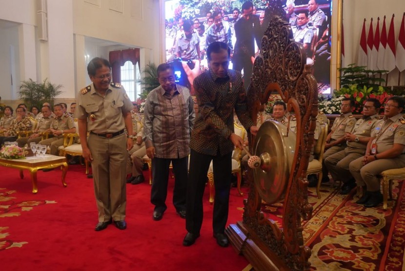 Presiden RI Joko Widodo membuka Rapat Kerja Nasional Kementerian Agraria dan Tata Ruang/Badan Pertanahan Nasional Tahun 2019 di Istana Negara, Jakarta, Rabu (6/1).