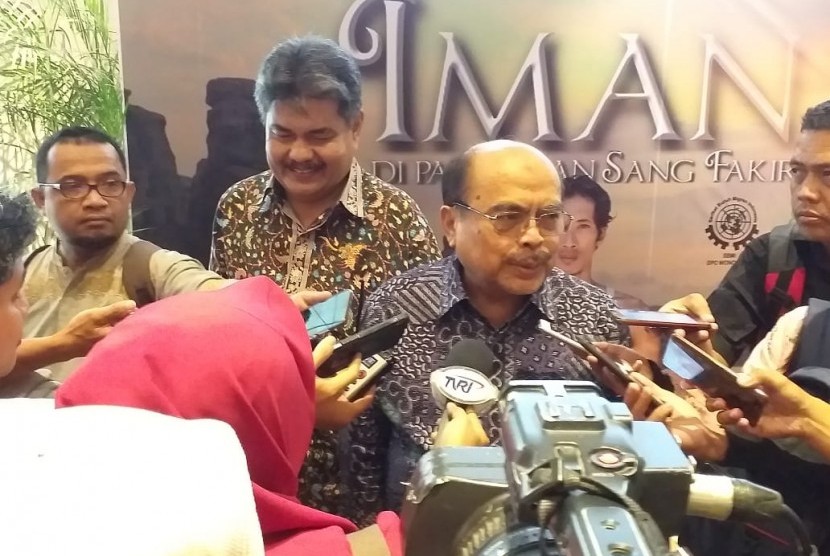 Ketua Baznas, Bambang Sudibyo usai pemutaran perdana film Iman di Pangkuan Sang Fakir, Rabu (6/2).