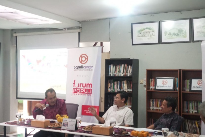 Rilis Populi Center tentang pengaruh debat capres dan cawapres pada elektabilitas paslon. Populi Center, Jakarta Barat, Kamis (7/2). 