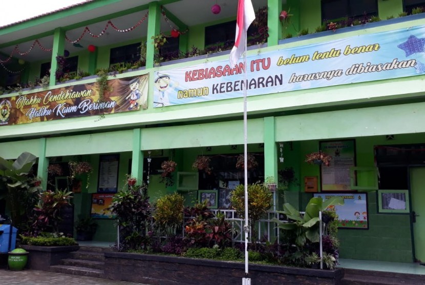 Suasana SDN Kauman 3, Kota Malang, Senin (18/2).